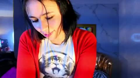 Bonnie  online show from April 12, 2026, 3:22 am