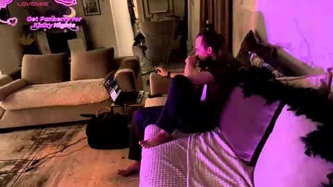 Bonnie and Clyde online show from February 28, 2026, 3:40 am