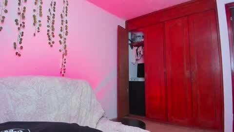 Snapshot of bonnie_moon_ chatting on January 19, 2025, 11:21 pm Bonnie Help me reach 500 likes online show from January 19, 2025, 11:21 pm