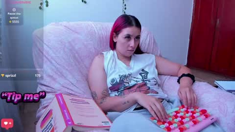 Snapshot of bonnie_moon_ chatting on January 27, 2025, 8:28 pm Bonnie Help me reach 500 likes online show from January 27, 2025, 8:28 pm