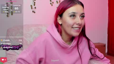 Snapshot of bonnie_moon_ chatting on February 3, 2025, 12:58 am Bonnie Help me reach 500 likes online show from February 3, 2025, 12:58 am