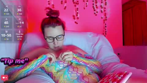 Snapshot of bonnie_moon_ chatting on September 15, 2025, 12:10 am Bonnie Help me reach 500 likes online show from September 15, 2025, 12:10 am