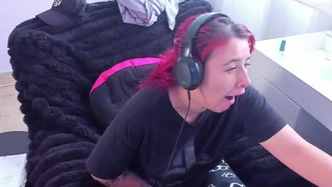 Snapshot of bonnie_moon_ chatting on October 10, 2025, 5:12 pm Bonnie Help me reach 500 likes online show from October 10, 2025, 5:12 pm