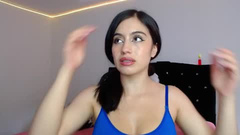 bonny_bonss online show from April 13, 2026, 8:03 pm