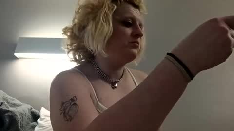 boobookittyfuxx online show from February 18, 2026, 5:47 am