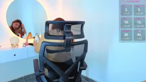 Im Annie online show from March 25, 2026, 2:45 pm