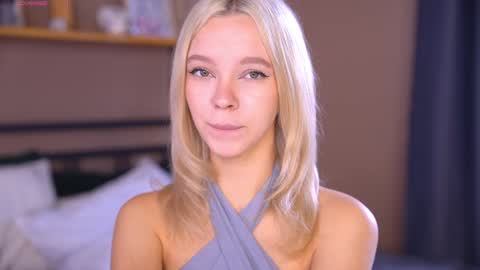 Snapshot of boobybliss chatting on September 19, 2025, 8:27 am Alina online show from September 19, 2025, 8:27 am