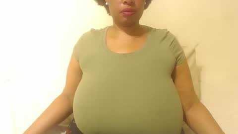 Snapshot of boobyqueen24 chatting on October 2, 2025, 6:48 pm boobyqueen online show from October 2, 2025, 6:48 pm