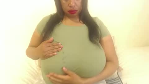 Snapshot of boobyqueen24 chatting on October 26, 2025, 5:13 am boobyqueen online show from October 26, 2025, 5:13 am