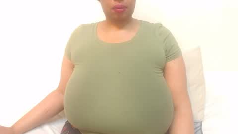 Snapshot of boobyqueen24 chatting on June 22, 2026, 6:05 pm boobyqueen online show from June 22, 2026, 6:05 pm