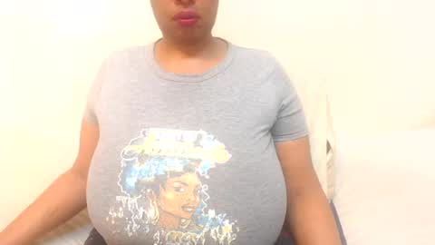 Snapshot of boobyqueen24 chatting on July 12, 2026, 3:14 pm boobyqueen online show from July 12, 2026, 3:14 pm