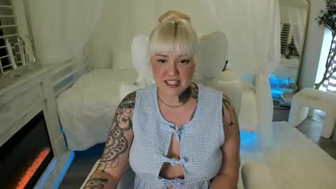 Snapshot of boobznbeer chatting on February 23, 2025, 3:13 am Miley online show from February 23, 2025, 3:13 am