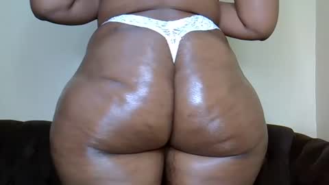 Snapshot of bootieshakess chatting on January 10, 2025, 11:29 pm bootieshakess online show from January 10, 2025, 11:29 pm