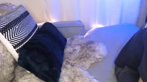 Snapshot of booty_andthe_beast chatting on December 19, 2024, 1:51 pm Kim and Kooper online show from December 19, 2024, 1:51 pm