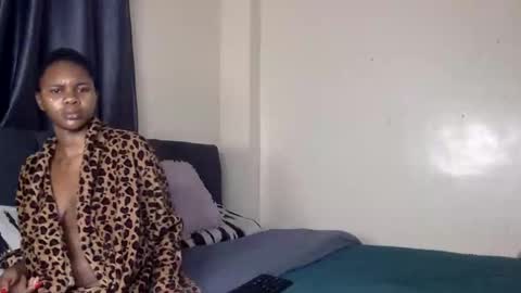 Snapshot of bootylicious_1_ chatting on February 10, 2026, 12:15 am vee online show from February 10, 2026, 12:15 am