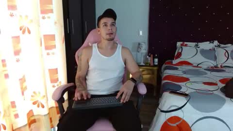 Snapshot of booyhott_ chatting on October 27, 2025, 7:07 pm booyhott_ online show from October 27, 2025, 7:07 pm