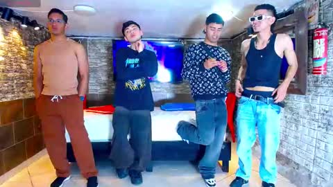 Snapshot of boschcz chatting on September 22, 2025, 4:47 am THOMAS AND DAMIAND online show from September 22, 2025, 4:47 am