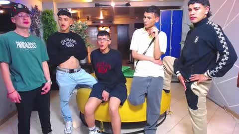 Snapshot of boschcz chatting on October 1, 2025, 4:07 am THOMAS AND DAMIAND online show from October 1, 2025, 4:07 am