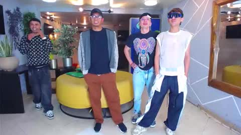 Snapshot of boschcz chatting on October 13, 2025, 4:12 am THOMAS AND DAMIAND online show from October 13, 2025, 4:12 am