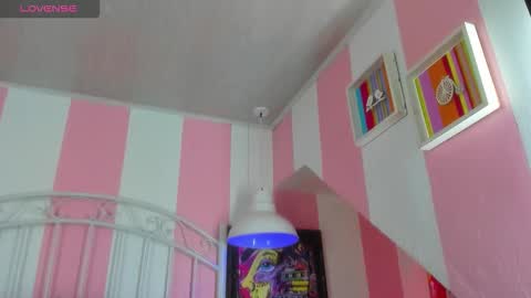 bouncing_bunnyxxx69 online show from March 18, 2026, 4:15 am