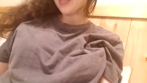 Snapshot of bouncyqueenmajesty chatting on September 12, 2025, 12:27 pm Bouncy Queen Majesty online show from September 12, 2025, 12:27 pm