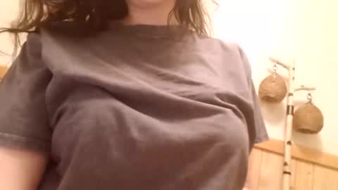 Snapshot of bouncyqueenmajesty chatting on September 16, 2025, 6:53 pm Bouncy Queen Majesty online show from September 16, 2025, 6:53 pm