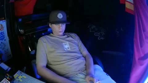 Bowerboi1217 online show from November 24, 2025, 12:49 pm