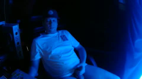 Bowerboi1217 online show from December 1, 2025, 10:42 am