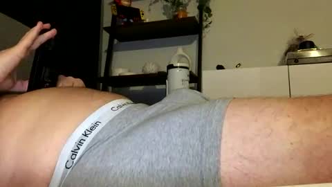 Snapshot of boxerbro123 chatting on October 8, 2025, 6:38 pm boxerbro123 online show from October 8, 2025, 6:38 pm