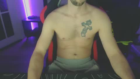 Snapshot of boy_t0y89 chatting on January 27, 2025, 6:09 pm boy_t0y89 online show from January 27, 2025, 6:09 pm