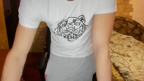 Snapshot of boyapollon chatting on December 28, 2024, 6:29 pm BoyApollon online show from December 28, 2024, 6:29 pm