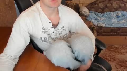 Snapshot of boyapollon chatting on February 23, 2025, 1:32 pm BoyApollon online show from February 23, 2025, 1:32 pm