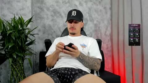 boyc02_ online show from December 23, 2025, 1:03 am