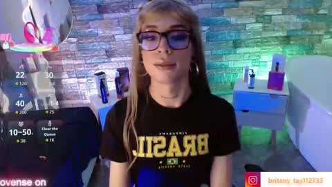 Snapshot of boyfox_tay chatting on September 25, 2025, 3:43 am boyfox_tay online show from September 25, 2025, 3:43 am