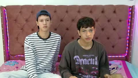 Snapshot of boys_hotparty chatting on December 16, 2024, 1:43 pm ALEX - TAYLER -MIKE online show from December 16, 2024, 1:43 pm