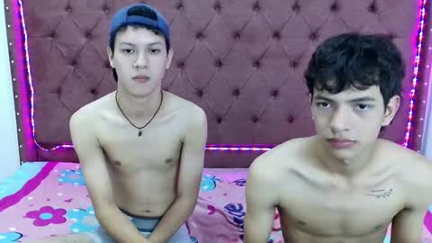 Snapshot of boys_hotparty chatting on December 16, 2024, 4:49 pm ALEX - TAYLER -MIKE online show from December 16, 2024, 4:49 pm