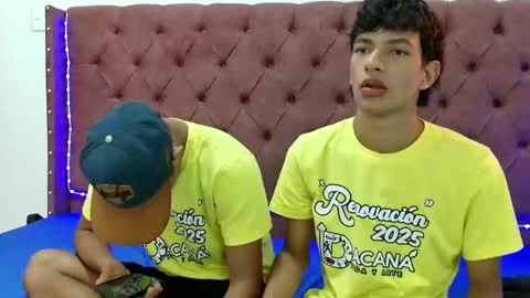 Snapshot of boys_hotparty chatting on January 31, 2025, 1:45 pm ALEX - TAYLER -MIKE online show from January 31, 2025, 1:45 pm