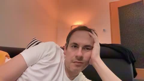 boytoyhh online show from January 24, 2025, 8:32 pm