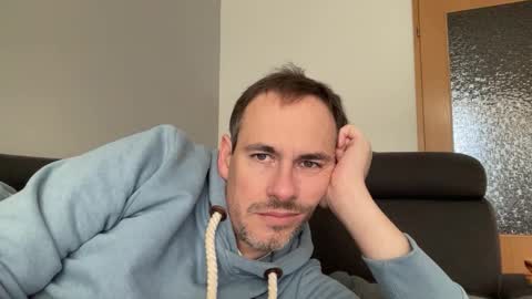 boytoyhh online show from November 17, 2025, 1:17 pm