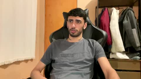 Snapshot of boyzinm2 chatting on October 3, 2025, 11:57 pm boyzinm2 online show from October 3, 2025, 11:57 pm