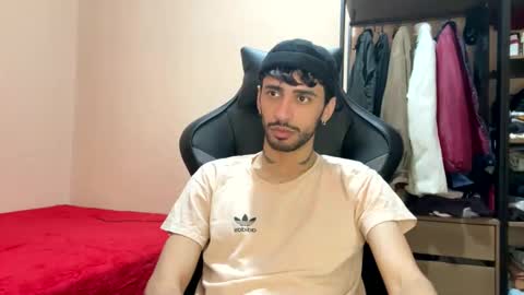 boyzinm2 online show from January 14, 2026, 4:51 am