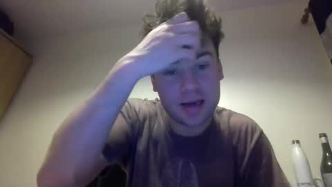 Snapshot of bozoluninss chatting on February 17, 2026, 9:43 pm Jeff online show from February 17, 2026, 9:43 pm