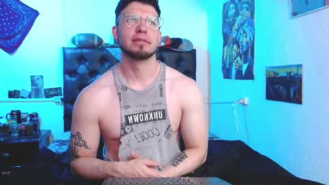 Snapshot of brad_hot_boy chatting on January 4, 2025, 4:22 pm brad hot boy online show from January 4, 2025, 4:22 pm