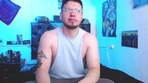 Snapshot of brad_hot_boy chatting on January 25, 2025, 3:30 pm brad hot boy online show from January 25, 2025, 3:30 pm