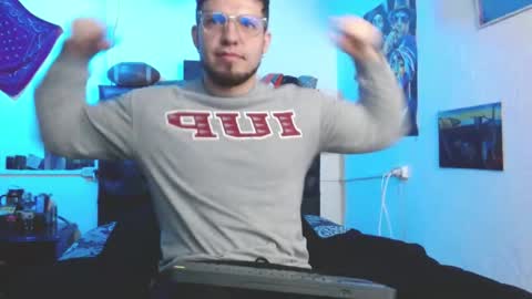 Snapshot of brad_hot_boy chatting on September 10, 2025, 4:23 am brad hot boy online show from September 10, 2025, 4:23 am