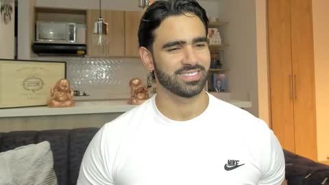 Snapshot of bradleymartin7 chatting on November 7, 2025, 12:10 am bradleymartin7 online show from November 7, 2025, 12:10 am