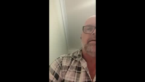 bradlovescum online show from May 1, 2026, 9:25 am