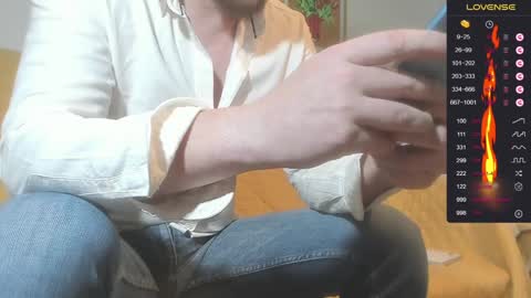 Snapshot of bradryder__ chatting on December 4, 2024, 11:41 am Call me Alex online show from December 4, 2024, 11:41 am