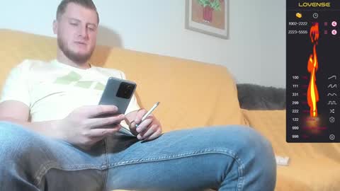 Snapshot of bradryder__ chatting on December 5, 2024, 12:11 pm Call me Alex online show from December 5, 2024, 12:11 pm