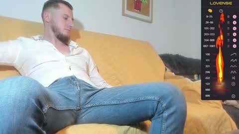 Snapshot of bradryder__ chatting on December 14, 2024, 6:20 pm Call me Alex online show from December 14, 2024, 6:20 pm